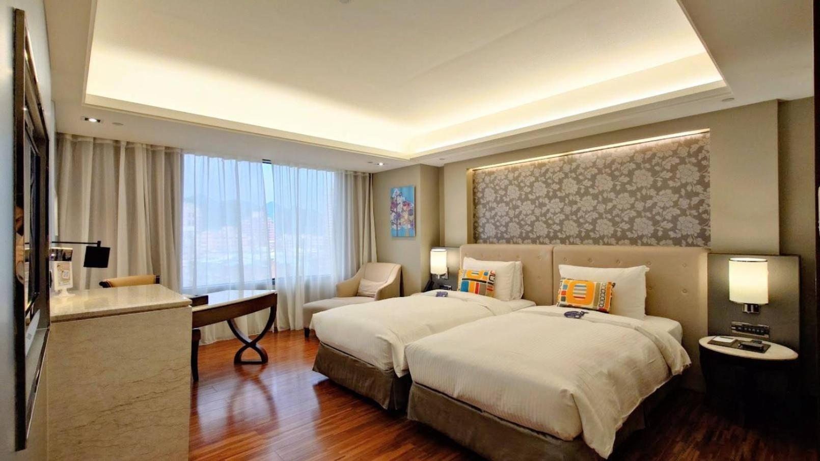 S Aura Hotel Taipei Exterior photo