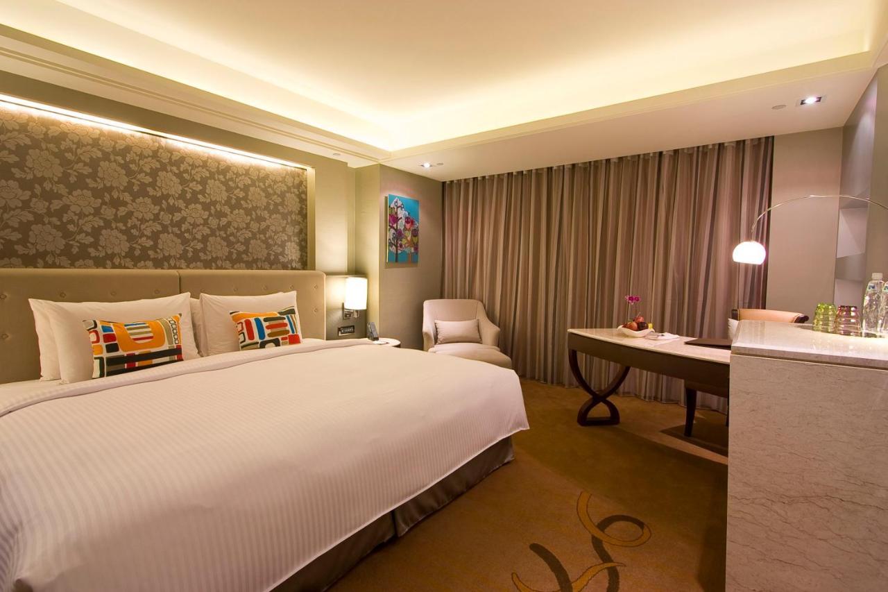 S Aura Hotel Taipei Exterior photo